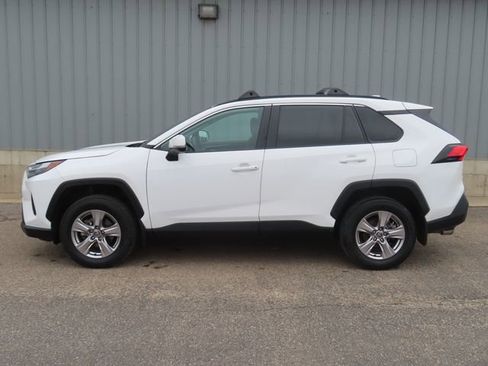 Used 2023 Toyota RAV4 XLE w/ Convenience Package AWD/4WD image 8