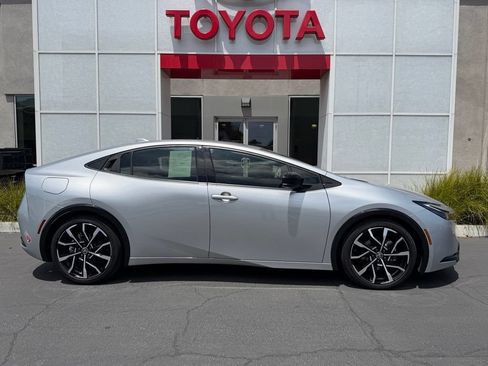 Certified 2023 Toyota Prius Prime FWD image 8