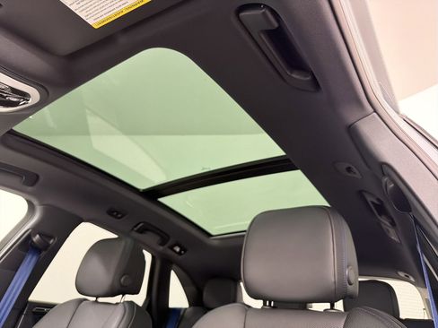 New 2026 Porsche Macan image 15