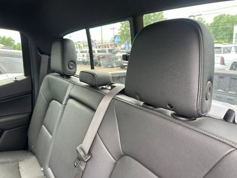 Used 2023 Chevrolet Colorado LT w/ LT Convenience Package III AWD/4WD image 16