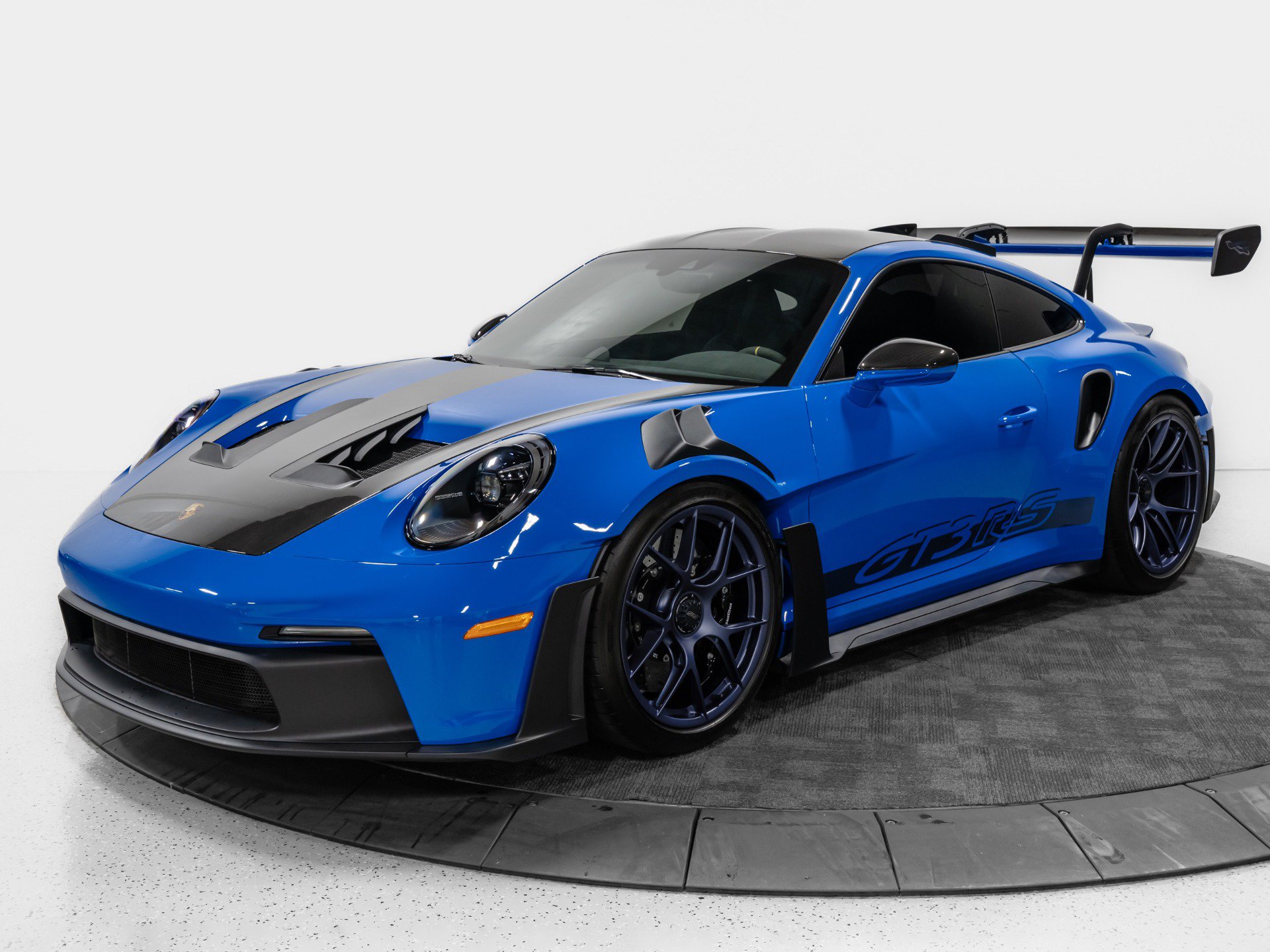 Used 2024 Porsche 911 GT3 RS RWD image 2