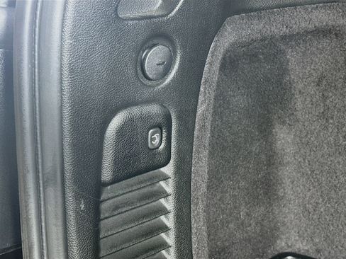 Used 2025 Dodge Durango GT AWD/4WD image 31