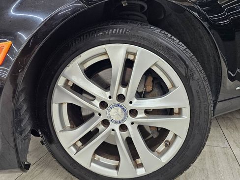 Used 2013 Mercedes-Benz C 300 4MATIC Sedan w/ Multimedia Pkg image 38