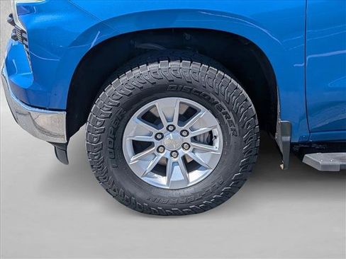 Used 2023 Chevrolet Silverado 1500 LT AWD/4WD image 15