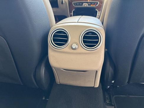 Used 2018 Mercedes-Benz C 300 4MATIC Sedan image 29