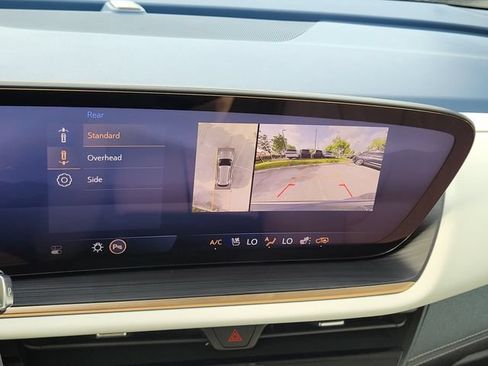 Used 2024 Buick Envision Avenir AWD/4WD image 27