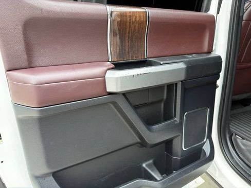 Used 2017 Ford F250 Platinum w/ Platinum Ultimate Package AWD/4WD image 58