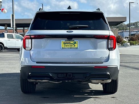 New 2026 Ford Explorer ST-Line w/ ST-Line Street Pack image 5