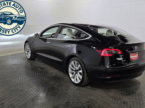 Used 2018 Tesla Model 3 Long Range AWD/4WD image 5