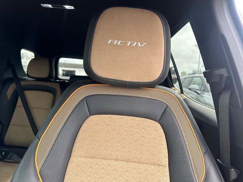 Used 2025 Chevrolet Equinox ACTIV w/ Safety and Technology Package image 16