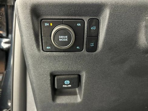 Used 2025 Ford Expedition Max Platinum w/ Driver's Package AWD/4WD image 10