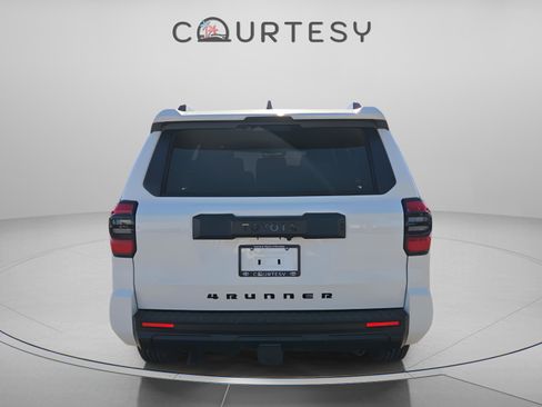 Certified 2025 Toyota 4Runner SR5 image 4