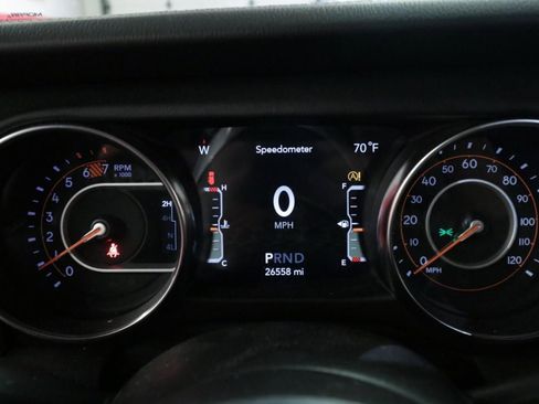 Used 2021 Jeep Wrangler Unlimited Sahara image 18