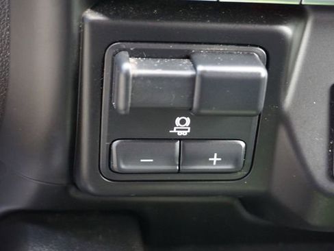 Used 2021 Chevrolet Silverado 1500 High Country RWD image 9