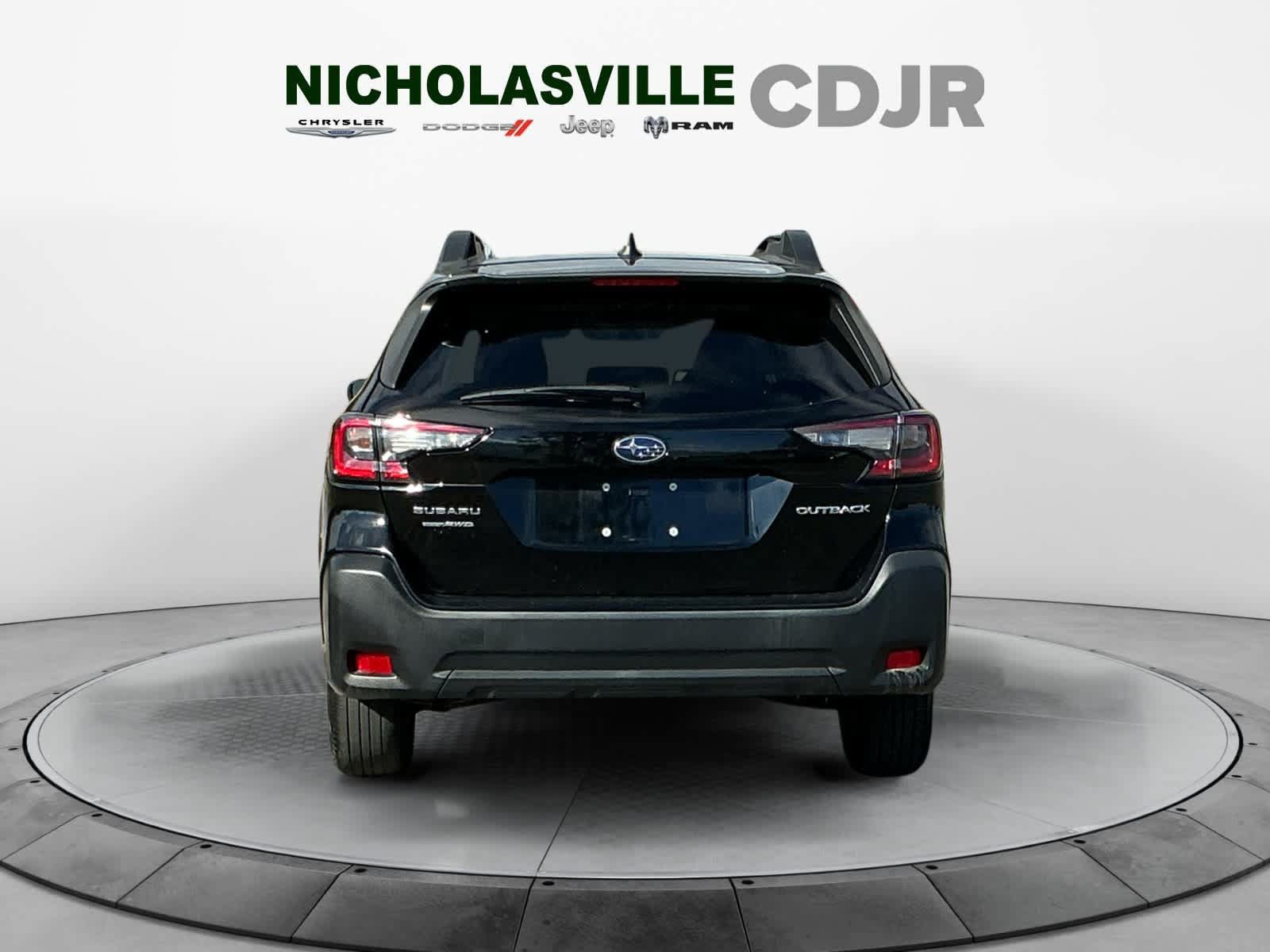 Used 2023 Subaru Outback Premium AWD/4WD image 4