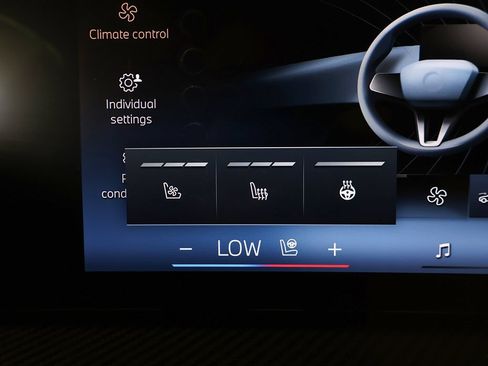 Used 2024 BMW X7 xDrive40i w/ Executive Package AWD/4WD image 62