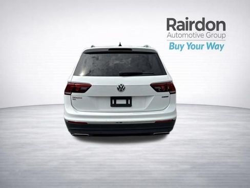 Used 2021 Volkswagen Tiguan SEL AWD/4WD image 36