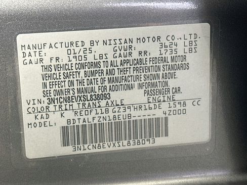Used 2025 Nissan Versa SV FWD image 12