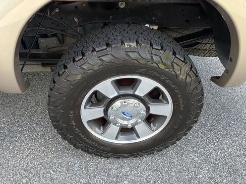 Used 2012 Ford F250 Lariat w/ Lariat Interior Pkg AWD/4WD image 36