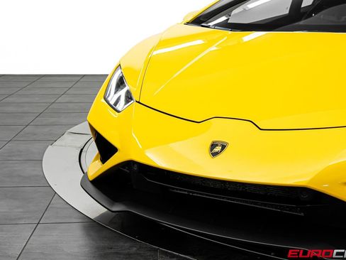 Used 2021 Lamborghini Huracan EVO RWD image 11