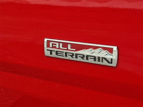 Used 2016 GMC Canyon SLE w/ All Terrain Adventure Package image 31