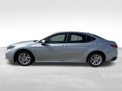 Used 2025 Toyota Camry LE FWD image 2