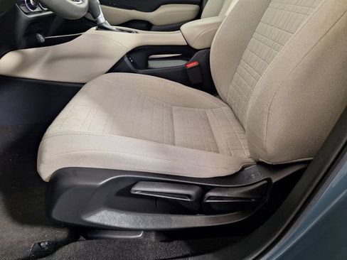 Used 2024 Honda HR-V LX image 27