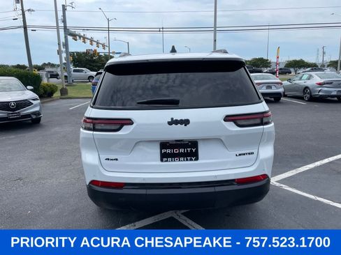 Used 2025 Jeep Grand Cherokee L Limited w/ Black Appearance Package AWD/4WD image 4