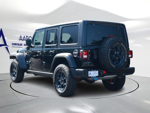 Used 2023 Jeep Wrangler Unlimited AWD/4WD image 2