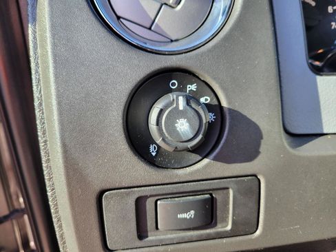 Used 2013 Ford F150 XLT w/ Luxury Equipment Group RWD image 10
