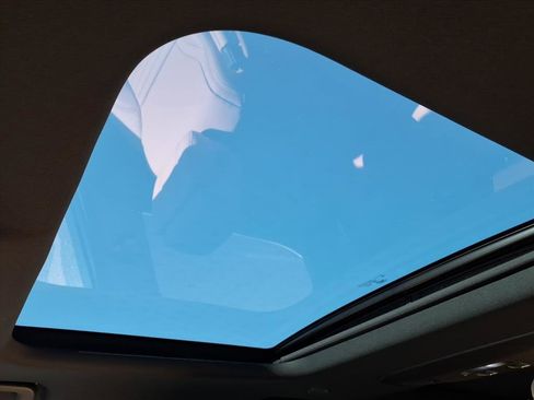 New 2026 Land Rover Discovery Limited Edition image 19