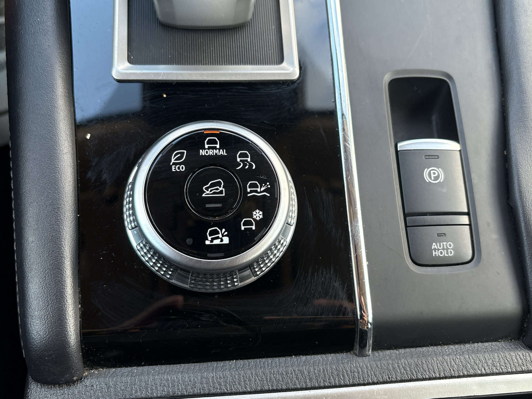 Used 2024 Mitsubishi Outlander SE AWD/4WD image 22