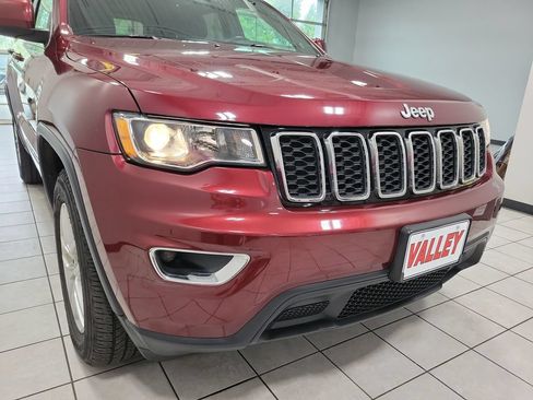 Used 2017 Jeep Grand Cherokee Laredo w/ Quick Order Package 23E AWD/4WD image 22