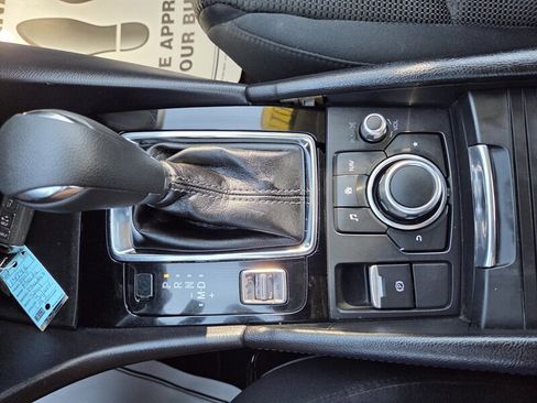 Used 2017 MAZDA MAZDA3 Sport w/ Preferred Equipment Package FWD image 21