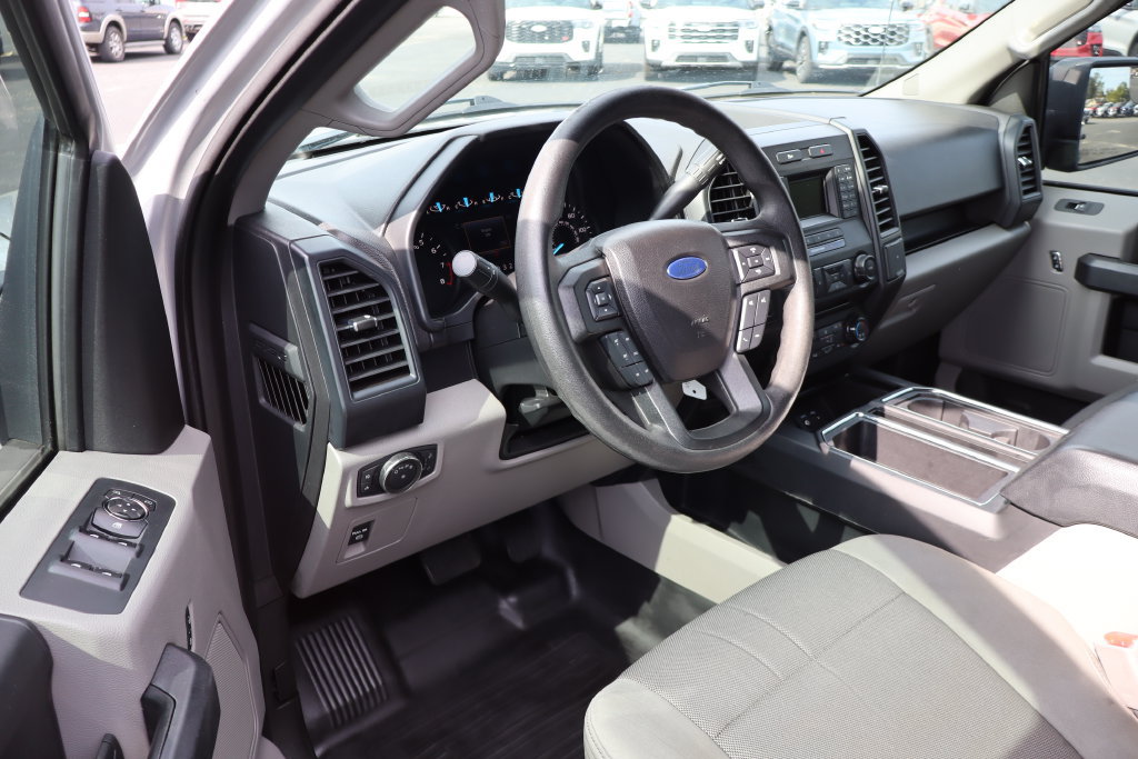 Used 2015 Ford F150 XL w/ Equipment Group 101A Mid AWD/4WD image 4