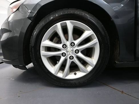 Used 2016 Chevrolet Malibu LT FWD image 16