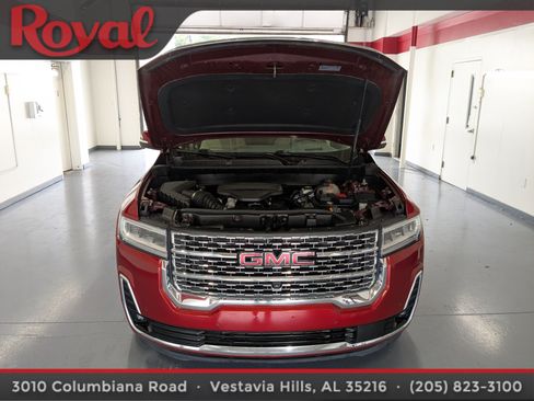 Used 2021 GMC Acadia Denali w/ Denali Ultimate Package AWD/4WD image 29