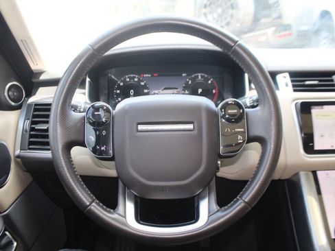 Used 2018 Land Rover Range Rover Sport HSE image 12