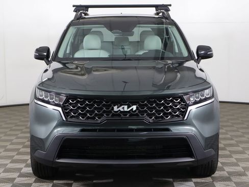 Used 2023 Kia Sorento S w/ Panoramic Sunroof Package AWD/4WD image 13
