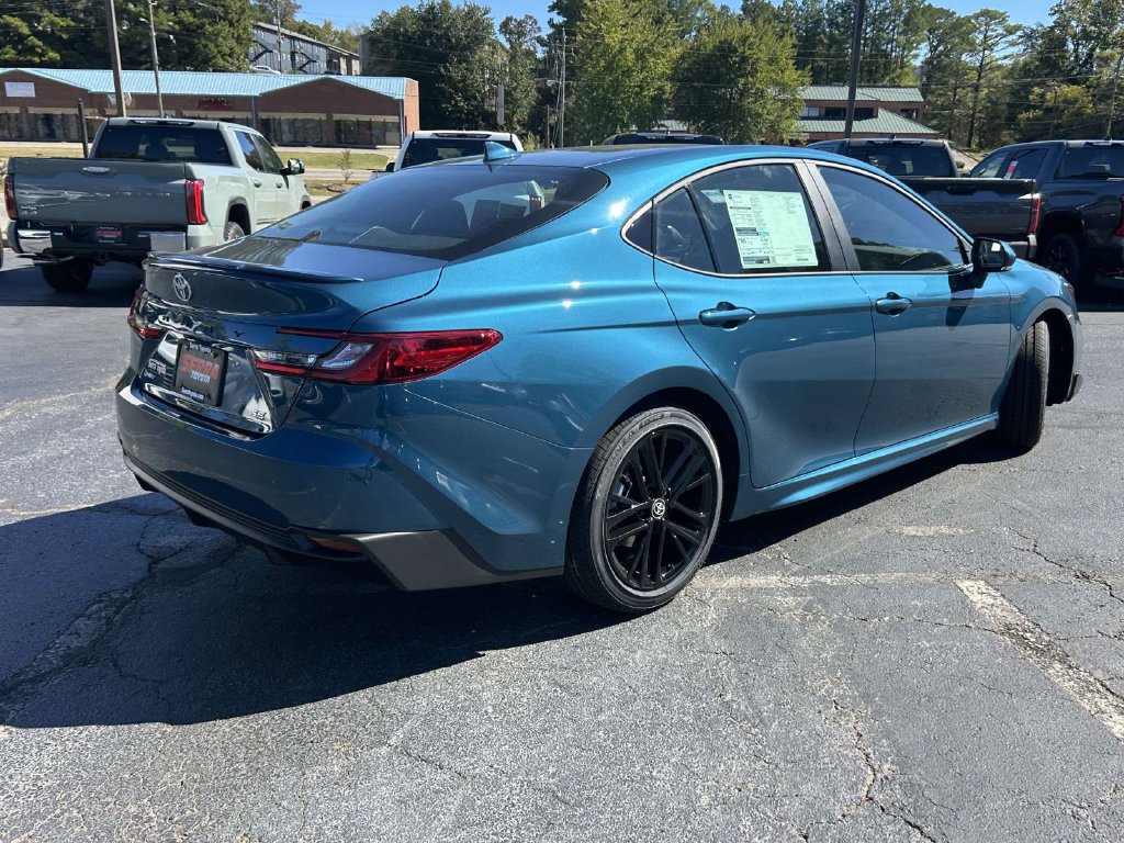 New 2026 Toyota Camry SE FWD image 3