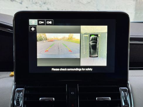 Used 2018 Lincoln Navigator Reserve w/ Technology Package image 32