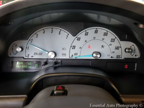 Used 2002 Ford Thunderbird RWD image 4