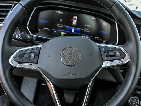 Used 2023 Volkswagen Jetta SE FWD image 20