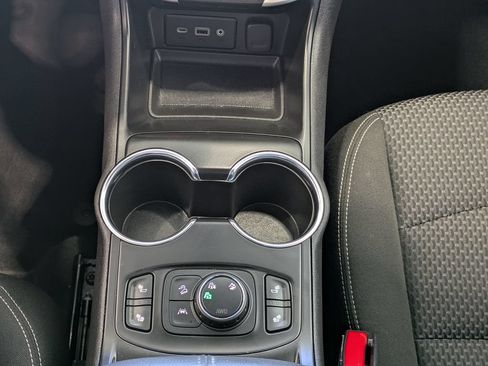 Used 2023 GMC Terrain SLE w/ Driver Convenience Package AWD/4WD image 8
