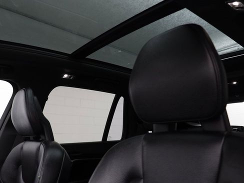Used 2018 Volvo XC90 T5 Momentum w/ Convenience Package image 12