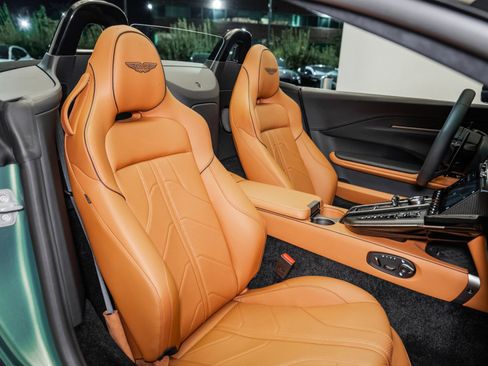 New 2026 Aston Martin V8 Vantage Roadster image 16