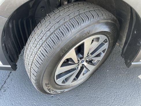 Used 2022 Subaru Outback Premium image 10