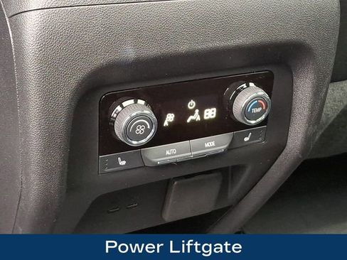 Used 2025 Chevrolet Traverse RS image 14