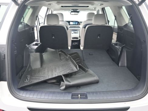 Used 2021 Hyundai Palisade Limited image 19