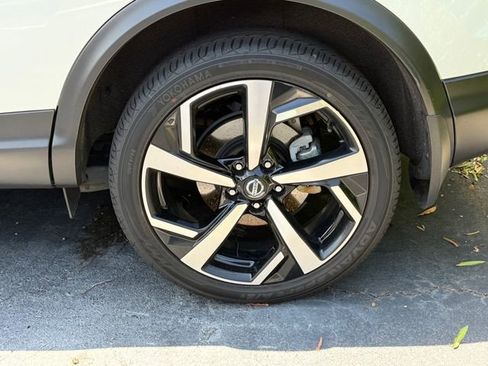 Certified 2022 Nissan Rogue Sport SL AWD/4WD image 8